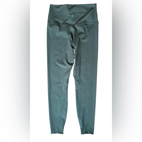 Women’s Army Green Nike Dri-Fit Leggings Size Medium - Picture 2 of 6
